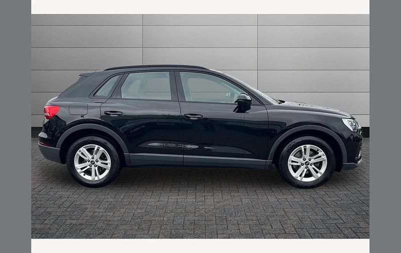 Used Audi Q3 Comfort 150 HP (110 kW) 2022 Black SUV