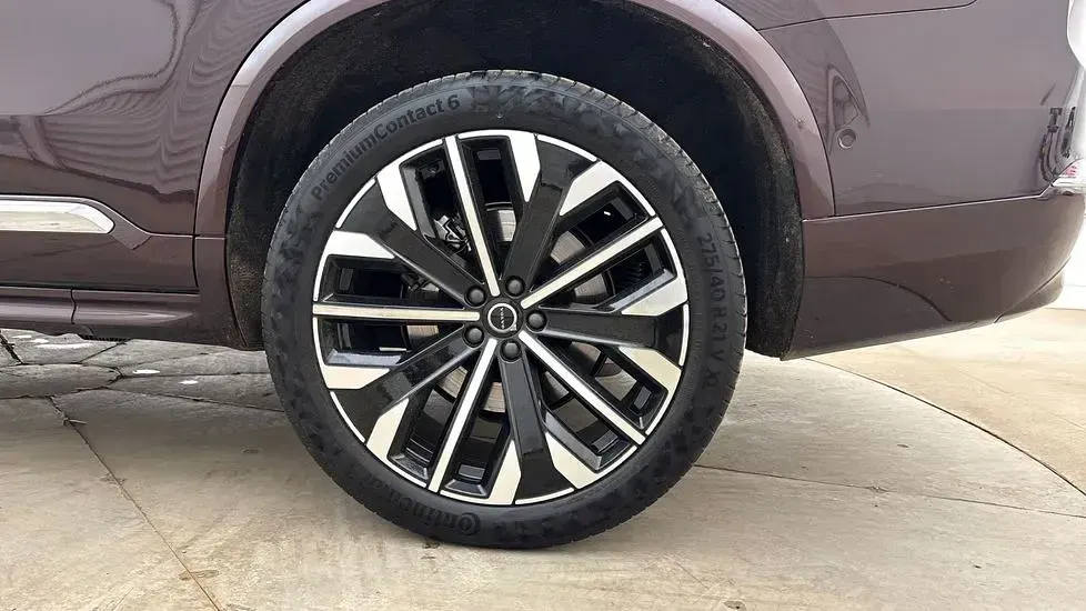 Used Volvo XC90 Ultra 250 HP (183 kW) 2025 Red SUV
