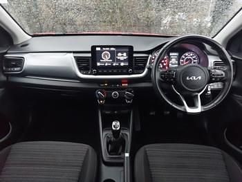 Used Kia Stonic 99 HP (72 kW) 2022 Red SUV