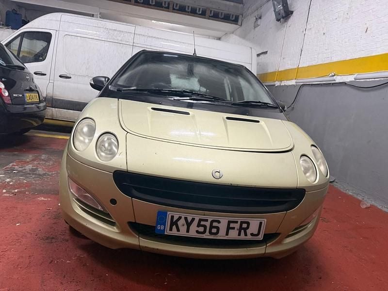 Used Smart ForFour Pulse 177 HP (130 kW) 2006 Black Hatchback