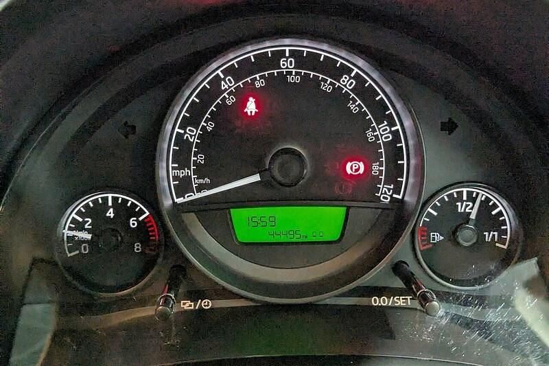 Used Skoda Citigo Colour Edition 60 HP (44 kW) 2017 Silver Hatchback