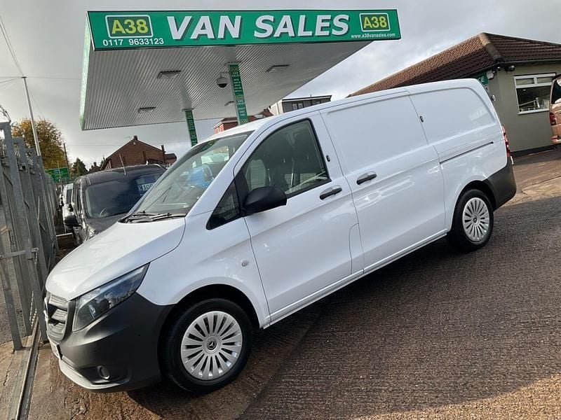 Used Mercedes Vito 140 HP (102 kW) 2019 White Van
