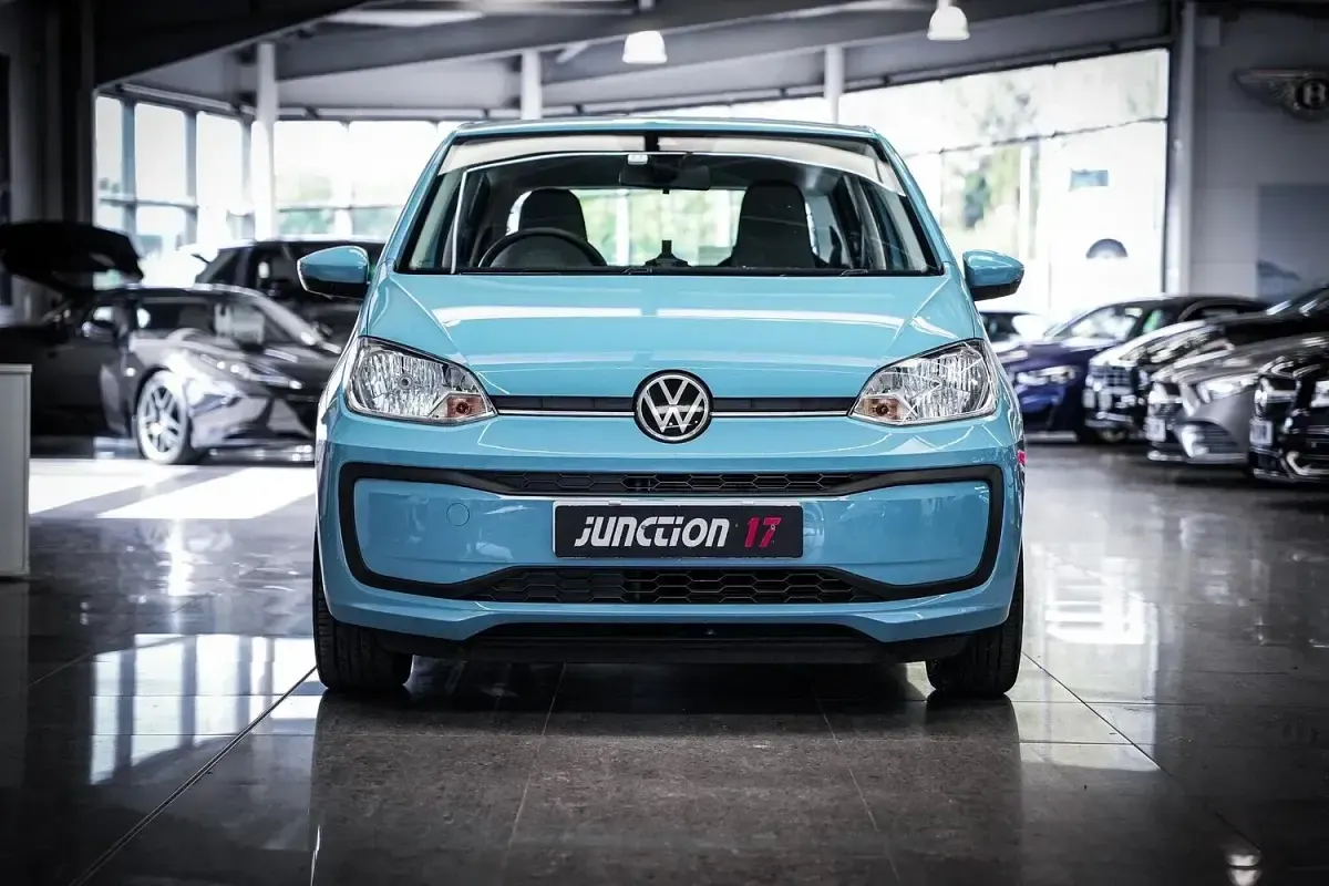 Usado VW up! S 60 HP (44 kW) 2020 Azul Citadino