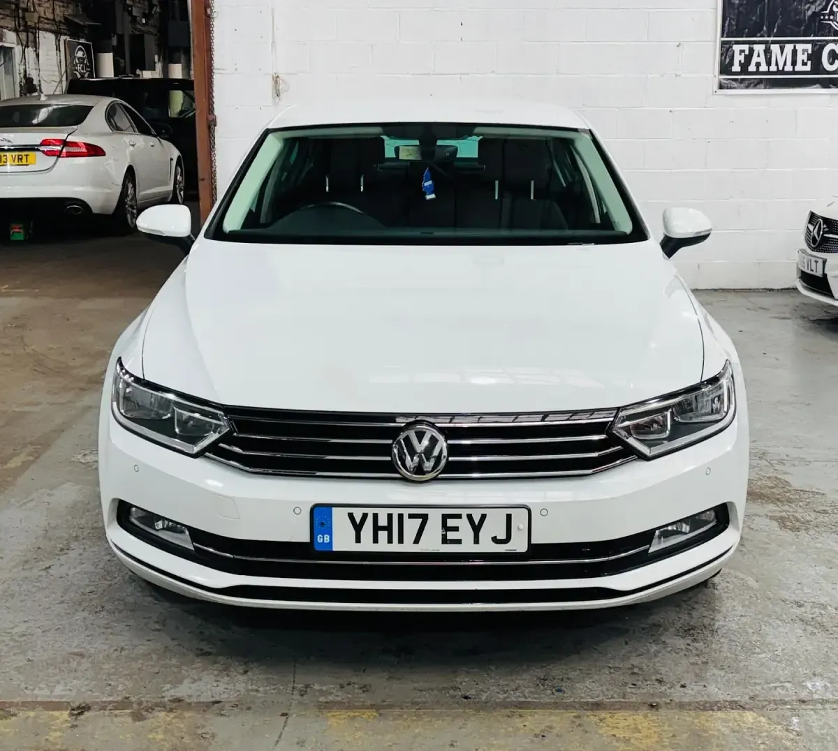 Used VW Passat Business 120 HP (88 kW) 2017 White Sedan