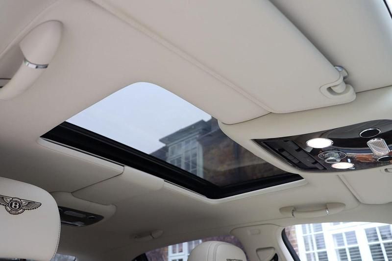 Used Bentley Flying Spur 625 HP (459 kW) 2014 Blue Sedan