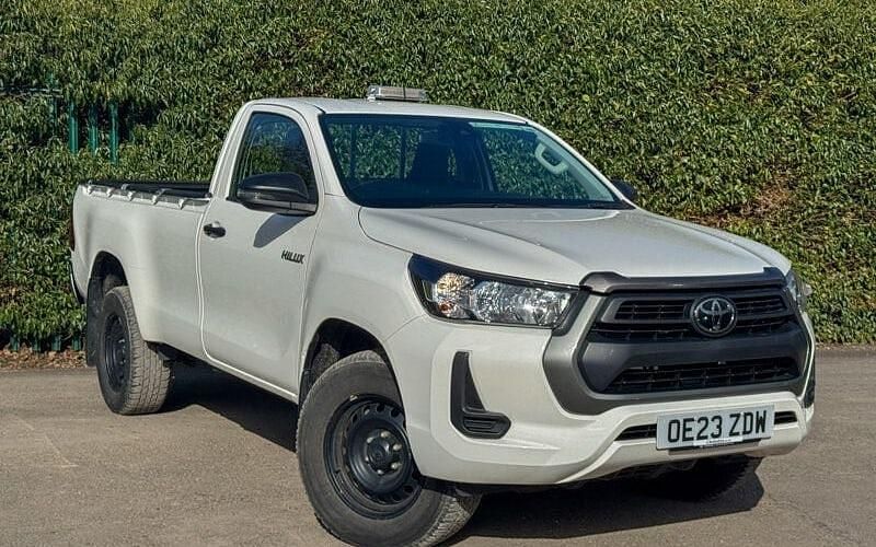 Used Toyota HiLux Active 150 HP (110 kW) 2024 Pickup