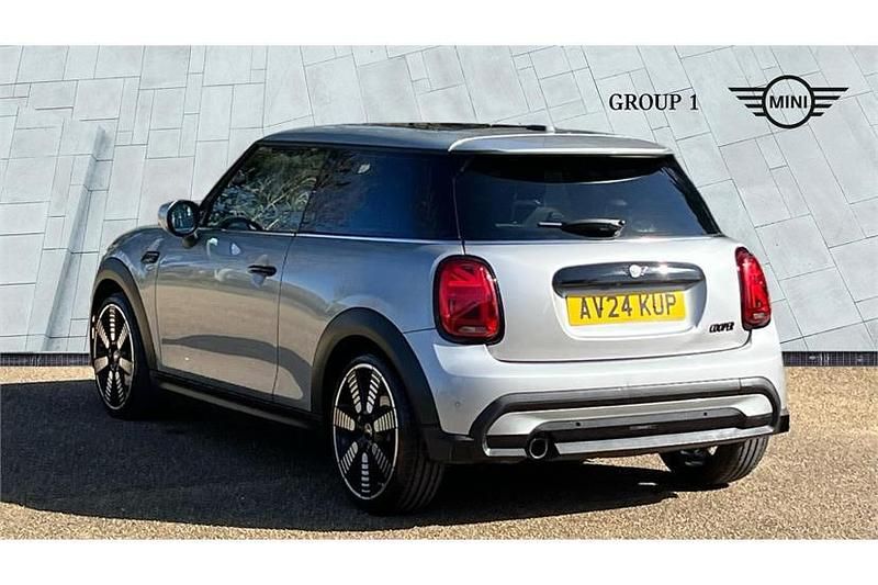 Used Mini Cooper Exclusive 136 HP (100 kW) 2024 Silver Hatchback