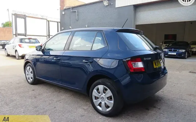 Used Skoda Fabia 60 HP (44 kW) 2017 Blue Hatchback
