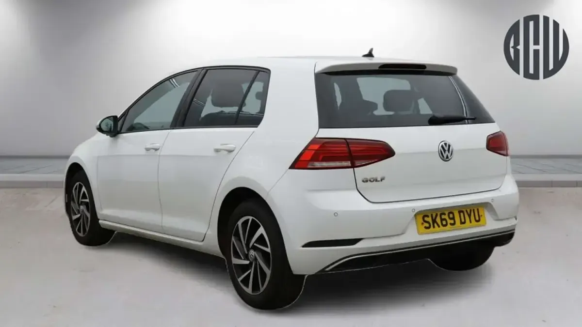 Used VW Golf VII Match 115 HP (84 kW) 2019 White Hatchback