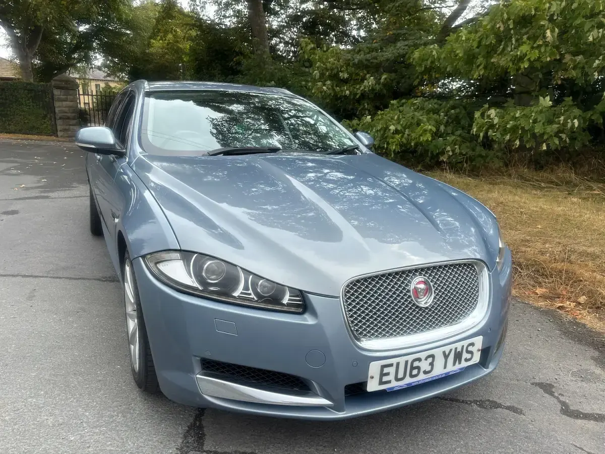 Used Jaguar XF Premium Luxury 240 HP (176 kW) 2013 Grey Estate