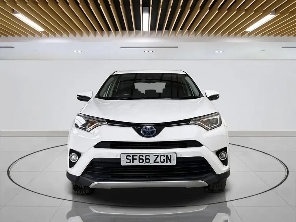 Used Toyota RAV4 Business Edition 197 HP (144 kW) 2016 White SUV