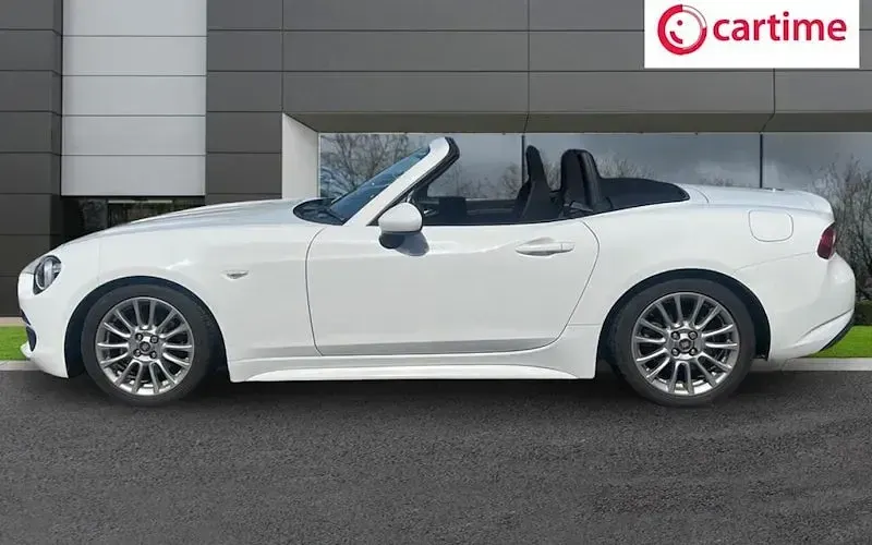 Used Fiat 124 Spider Classica 140 HP (102 kW) 2017 White Cabriolet