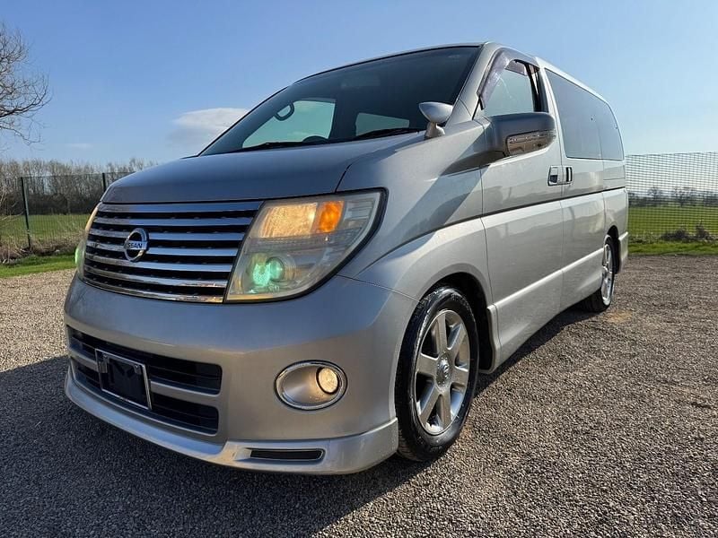Used Nissan Elgrand 2007 Silver MPV
