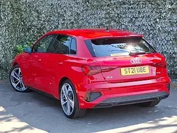 Used Audi A3 Comfort 150 HP (110 kW) 2021 Red Sedan