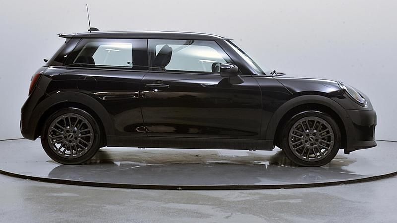 Used Mini Cooper S Hatch 201 HP (147 kW) 2024 Black Hatchback