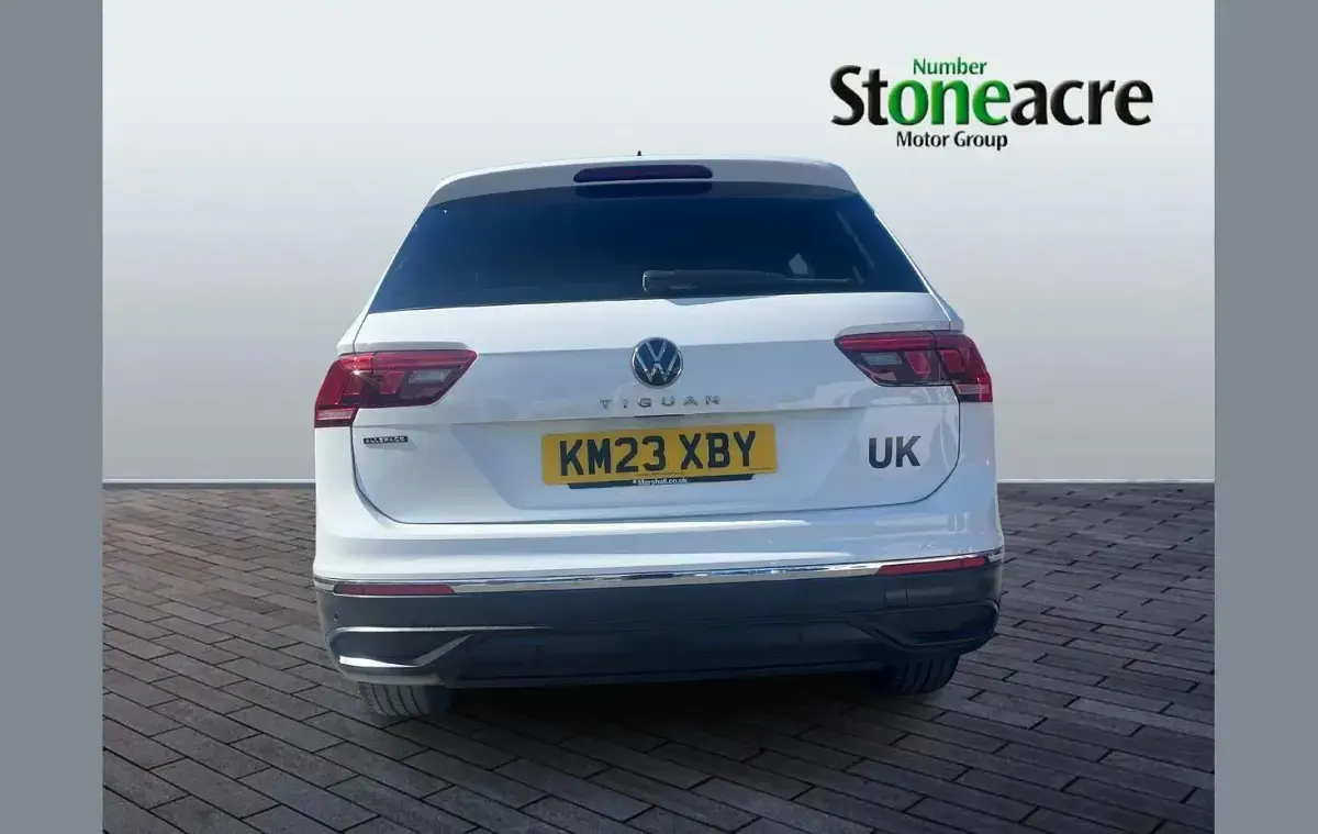 Used VW Tiguan Allspace Life 150 HP (110 kW) 2023 White SUV