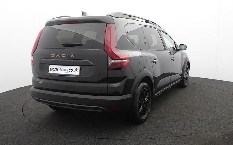 Used Dacia Jogger Extreme 141 HP (103 kW) 2025 MPV
