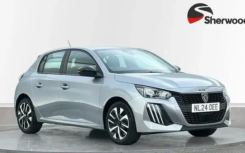 Used Peugeot 208 Active 102 HP (75 kW) 2024 Hatchback