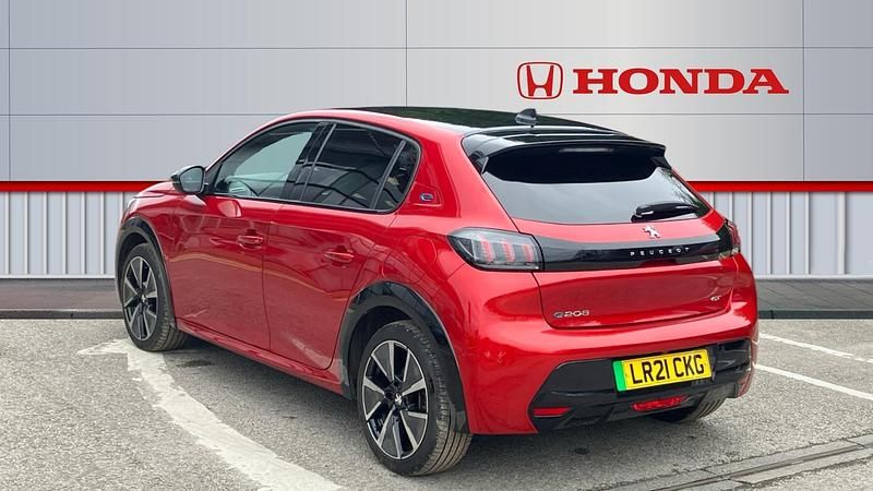 Used Peugeot e-208 Premium 100 kW (136 HP) 2021 Red Hatchback