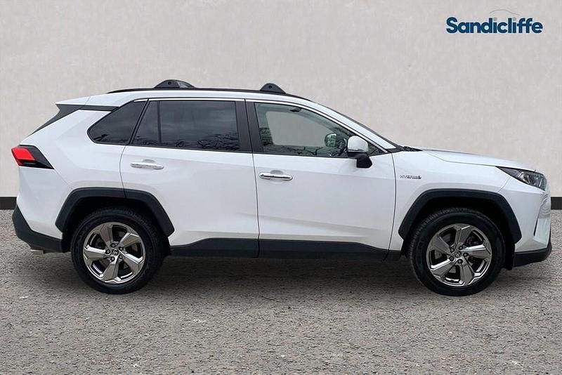 Used Toyota RAV4 Hybrid 2024 Pearl  platinum white pearl SUV