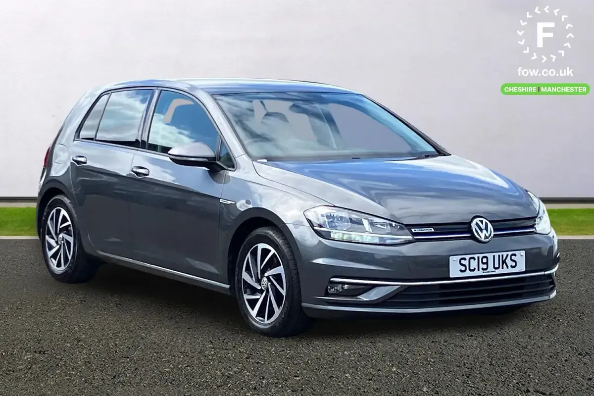 Used VW Golf VII Match 131 HP (96 kW) 2019 Hatchback