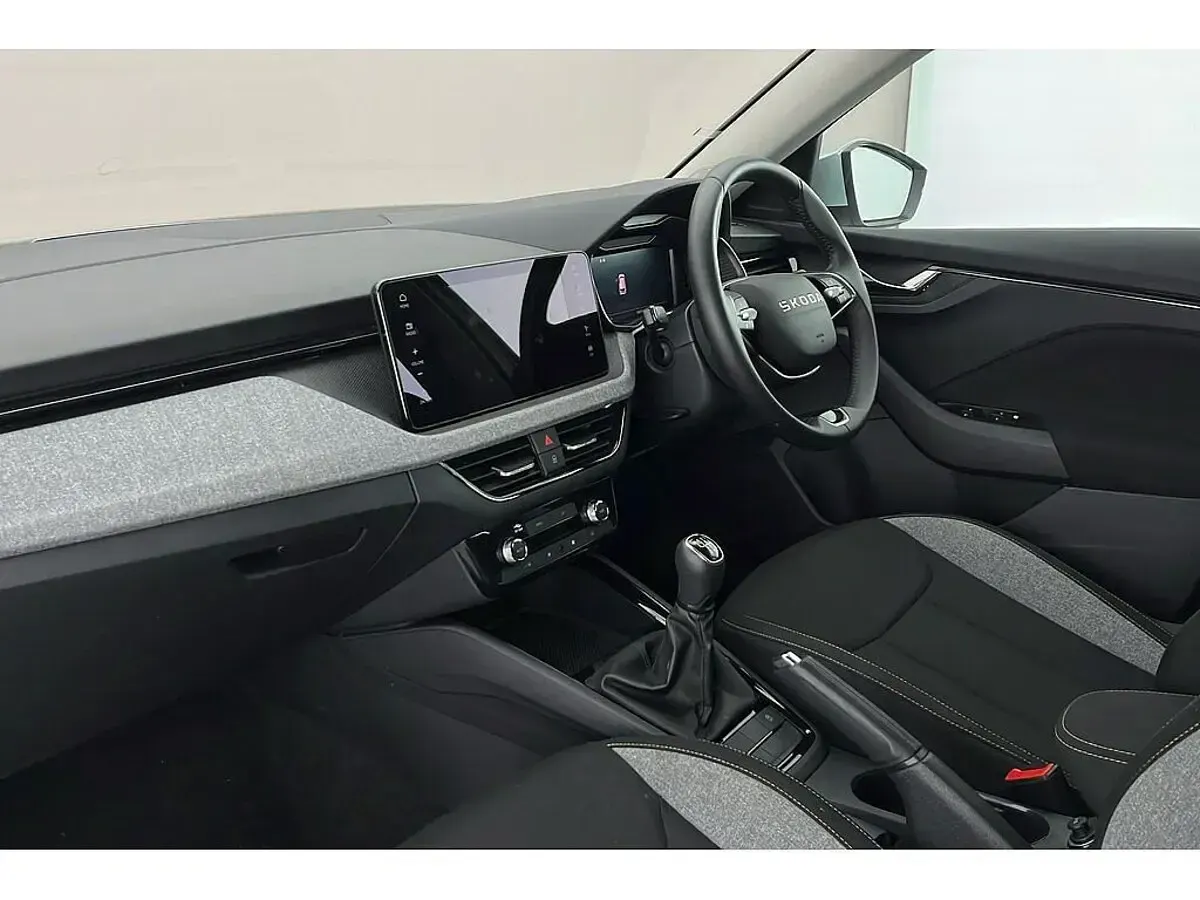 Used Skoda Kamiq SE 94 HP (69 kW) 2025 Brilliant silver metallic SUV