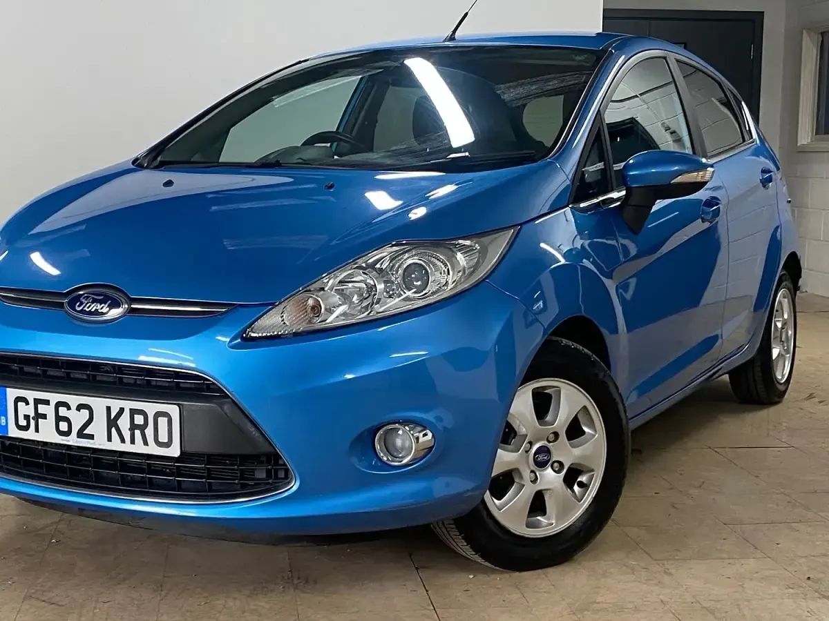 Used Ford Fiesta Titanium 2012 Blue Hatchback
