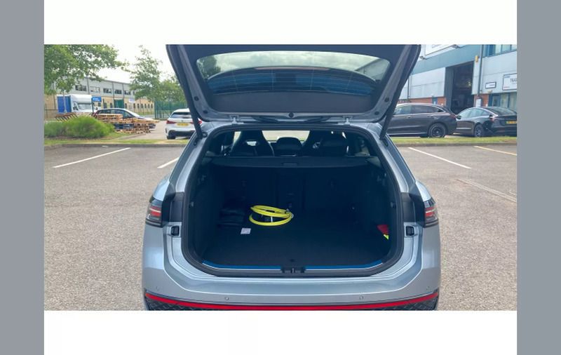 Used VW Passat R-line 147 HP (108 kW) 2024 Other Estate