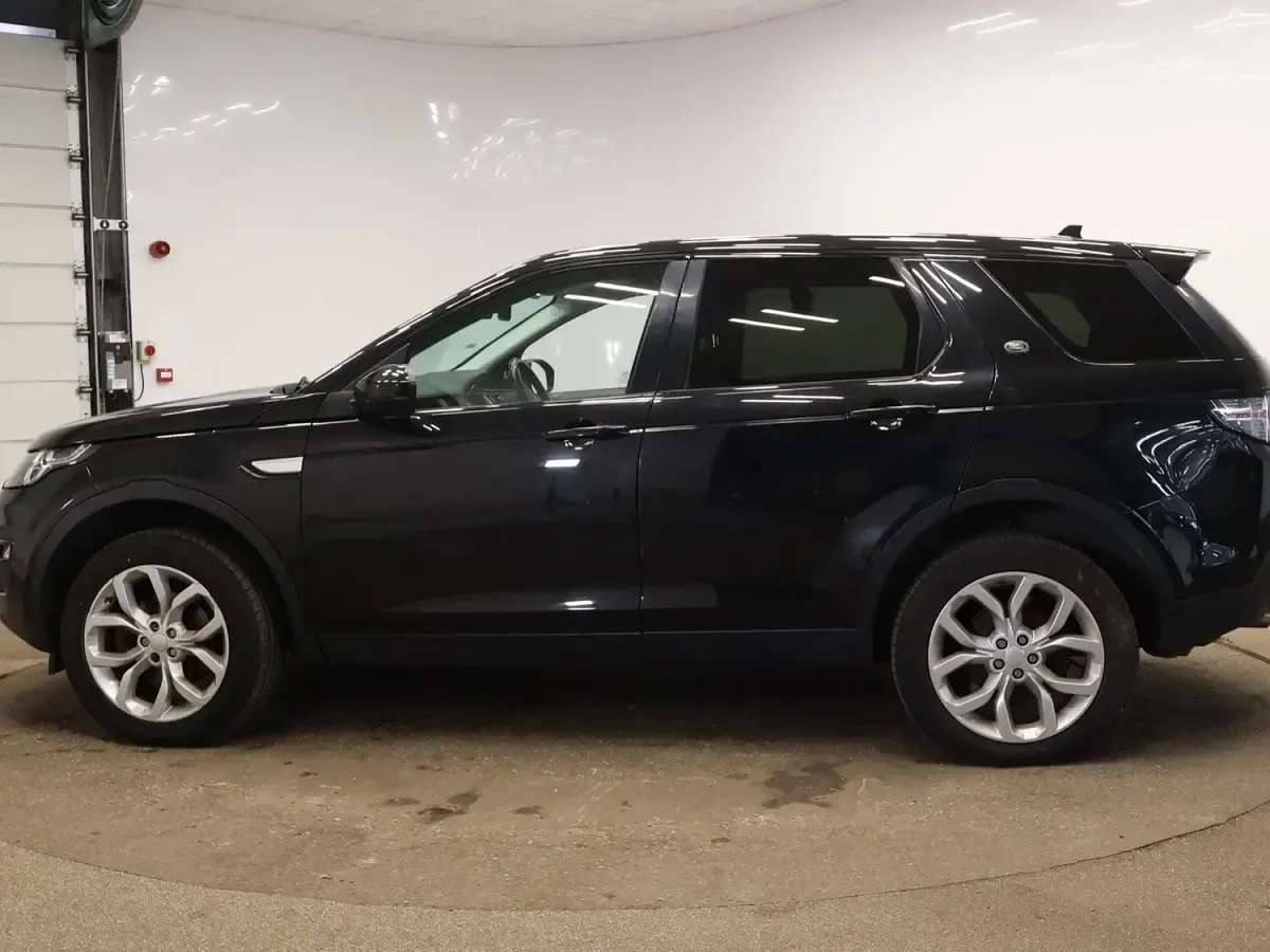 Used Land Rover Discovery Sport HSE 180 HP (132 kW) 2016 Black SUV