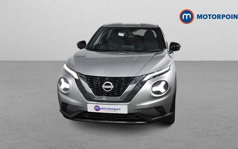 Used Nissan Juke N-Connecta 114 HP (83 kW) 2022 Silver SUV