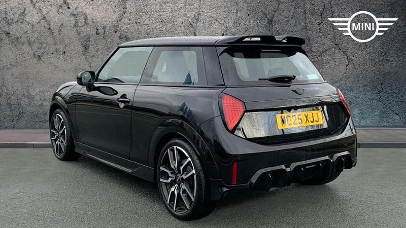 Used Mini Cooper S Hatch 201 HP (147 kW) 2025 Black Hatchback