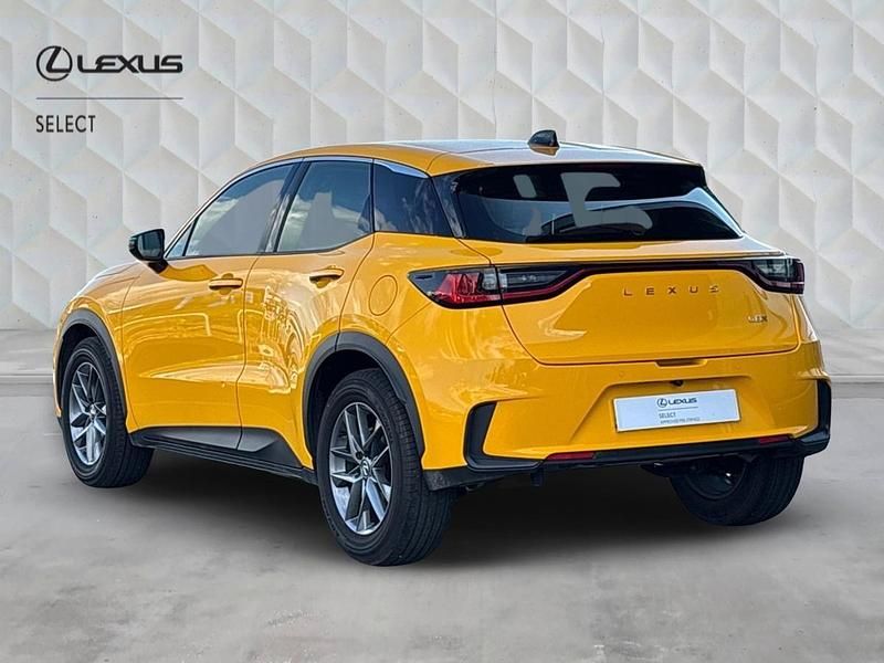 Używany Lexus LBX 2025 Żółty SUV