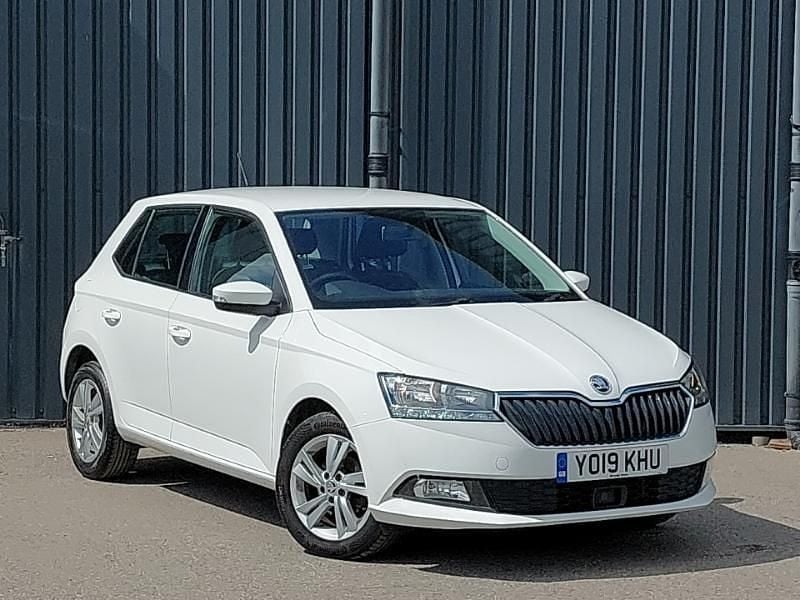 White Used 2019 Skoda Fabia SE Hatchback | £9,998 (Fair price) - Image 1/4