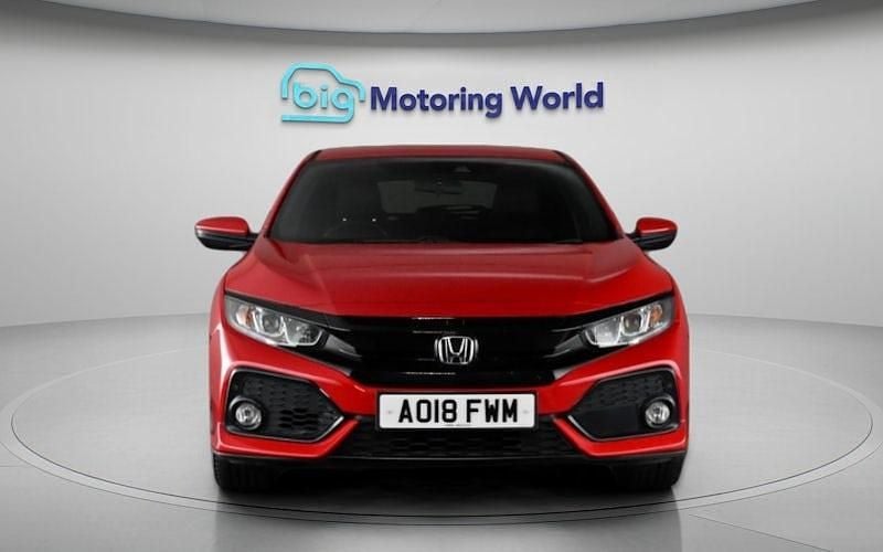 Used Honda Civic SR 129 HP (94 kW) 2018 Red Hatchback