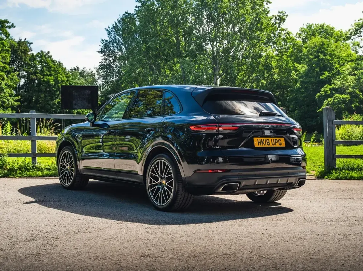 Used Porsche Cayenne 462 HP (339 kW) 2018 Black SUV