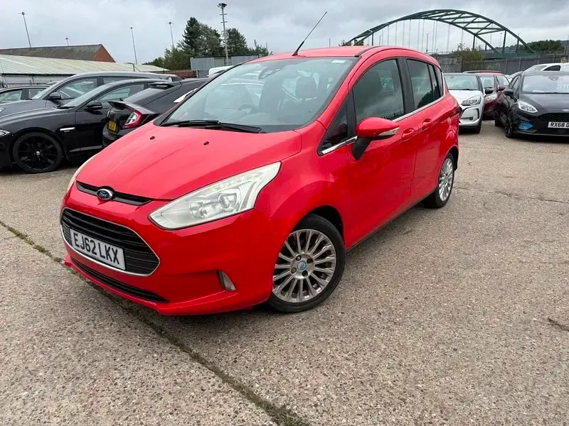 Used Ford B-MAX Titanium 95 HP (69 kW) 2012 Red MPV