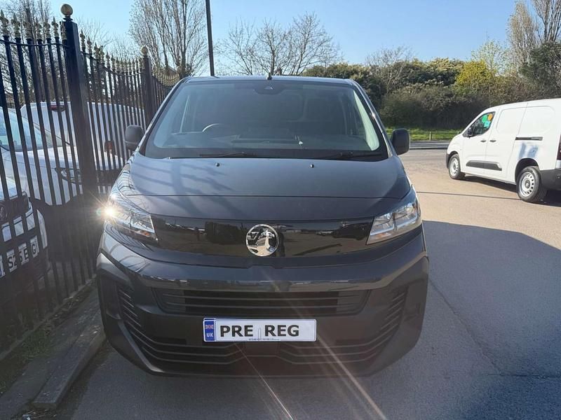 Nouă Vauxhall Vivaro 2026 Gri Monovolum