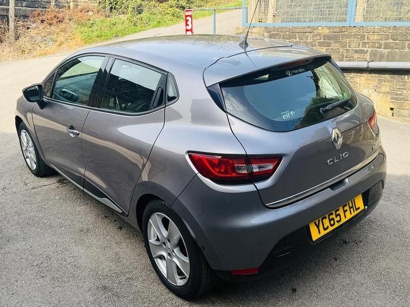 Used Renault Clio IV Dynamique 90 HP (66 kW) 2015 Grey Hatchback