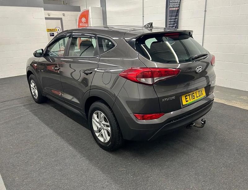 Used Hyundai Tucson 132 HP (97 kW) 2016 Grey SUV