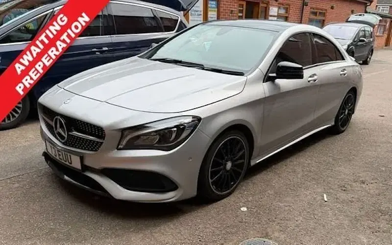 Usado Mercedes CLA220 AMG line 177 HP (130 kW) 2017 Sedan
