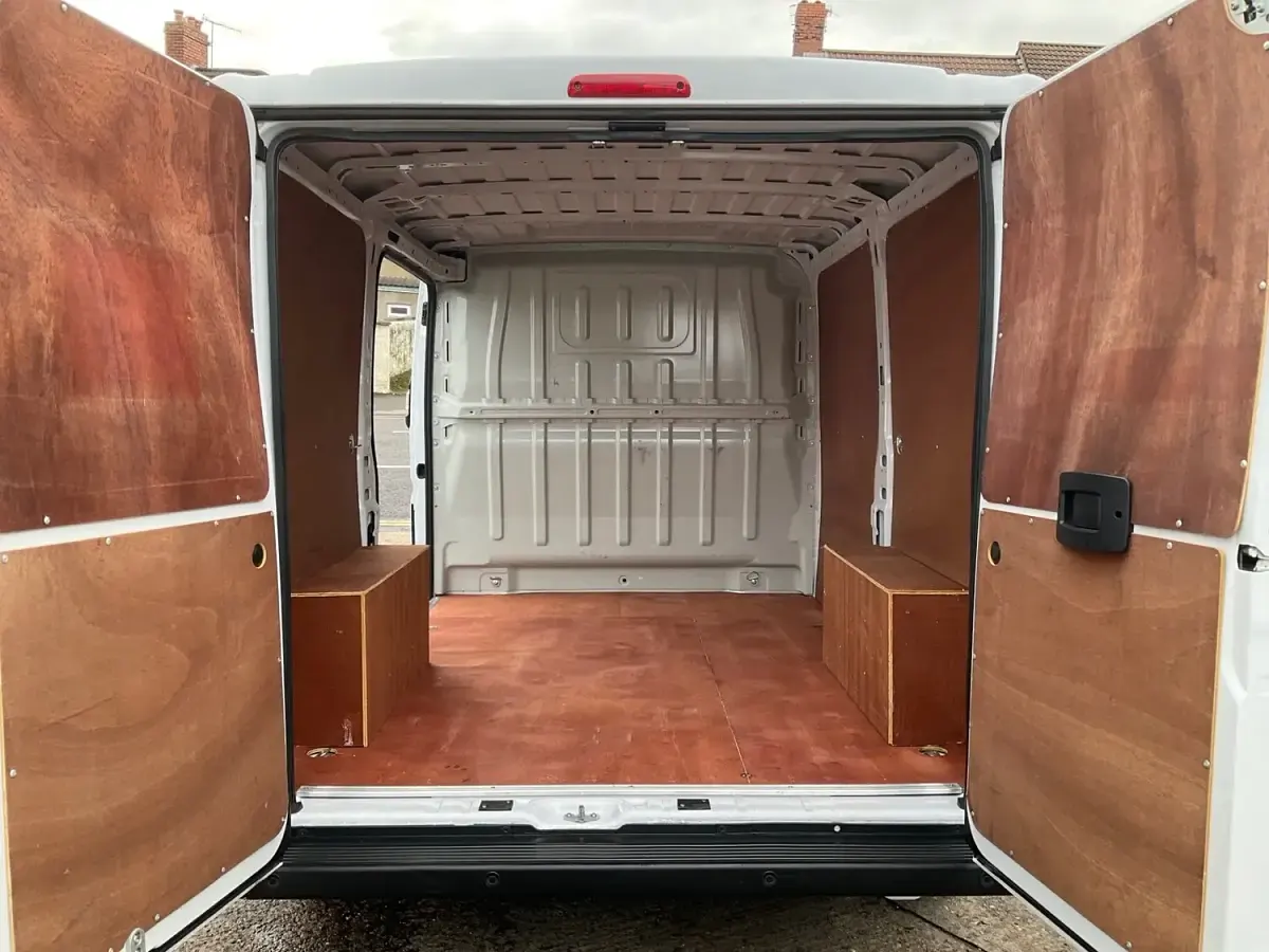 Used Citroën Relay 120 HP (88 kW) 2021 White Van