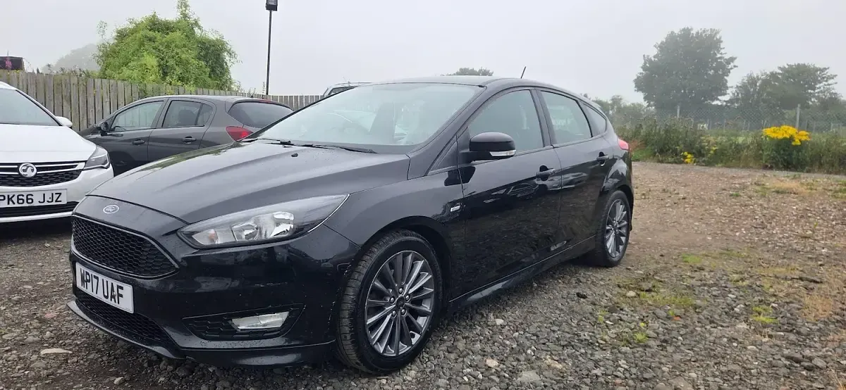 Used Ford Focus ST-Line 125 HP (91 kW) 2017 Black Hatchback