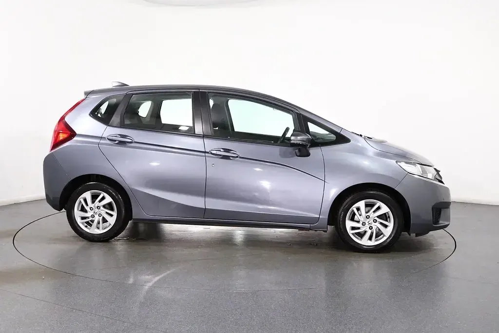 Used Honda Jazz SE 2017 Grey Hatchback
