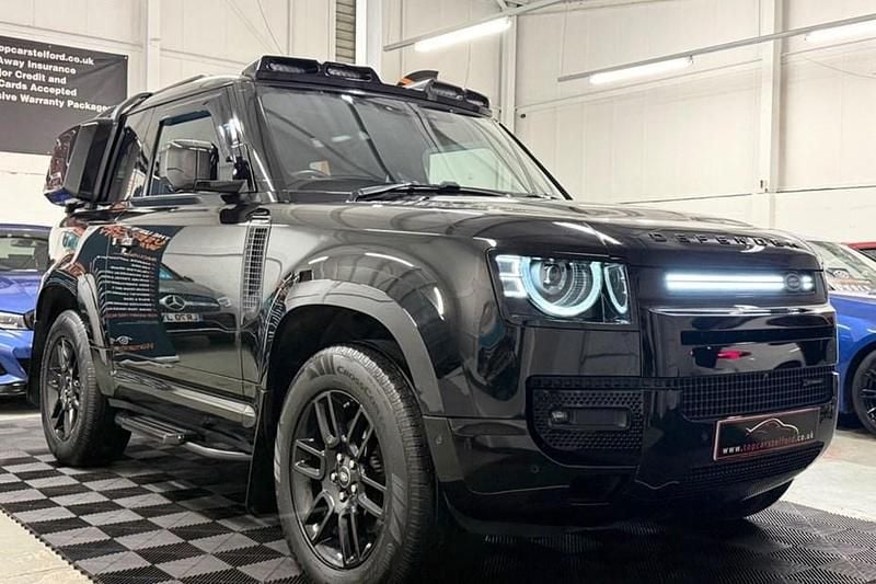 Black Used 2023 Land Rover Defender SE Dynamic SUV | £48,495 (Super price) - Image 1/1