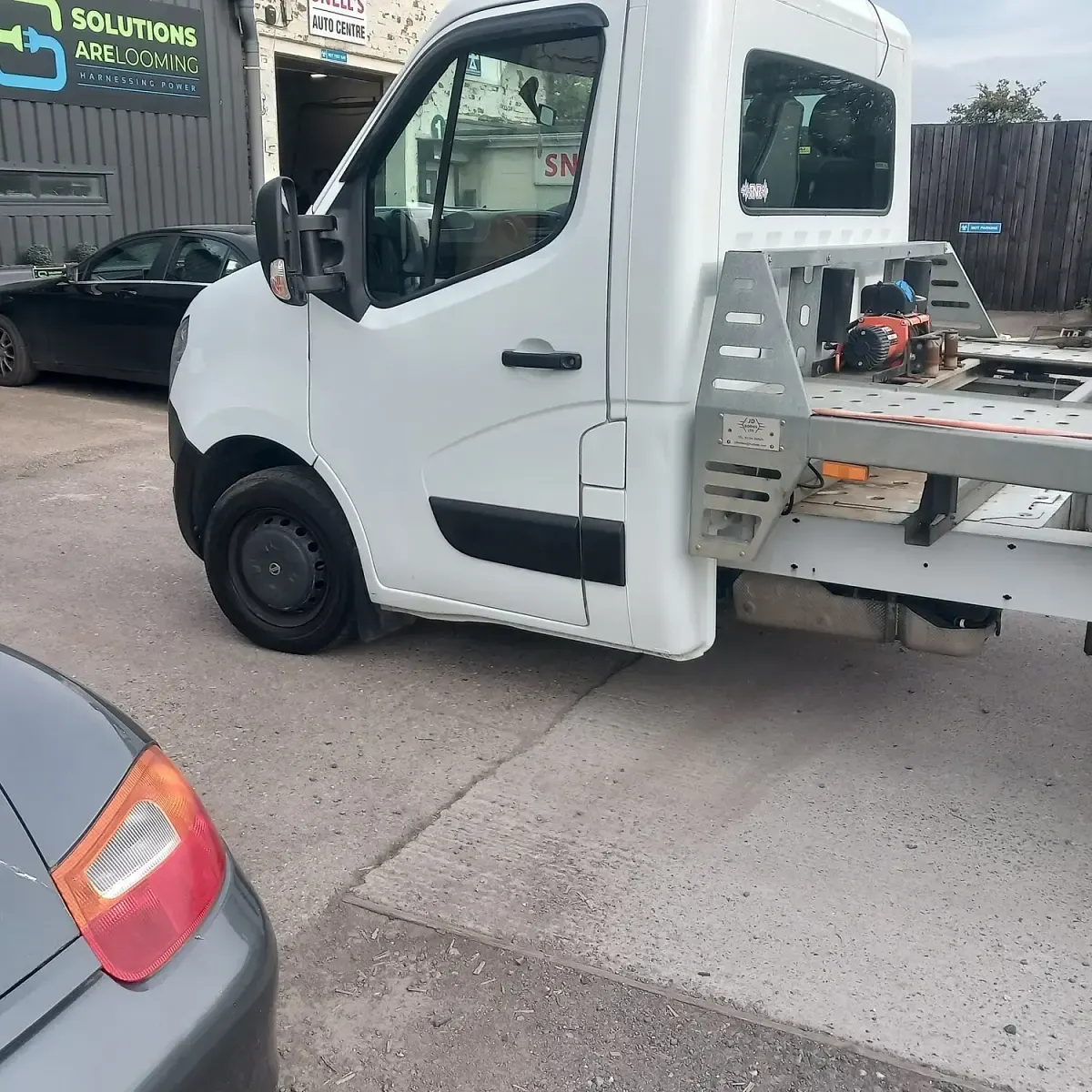 Used Nissan NV400 SE 130 HP (95 kW) 2018 White Van