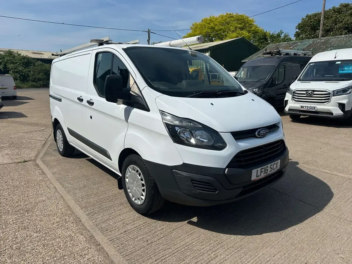 Used Ford Transit Custom 100 HP (73 kW) 2016 White Van