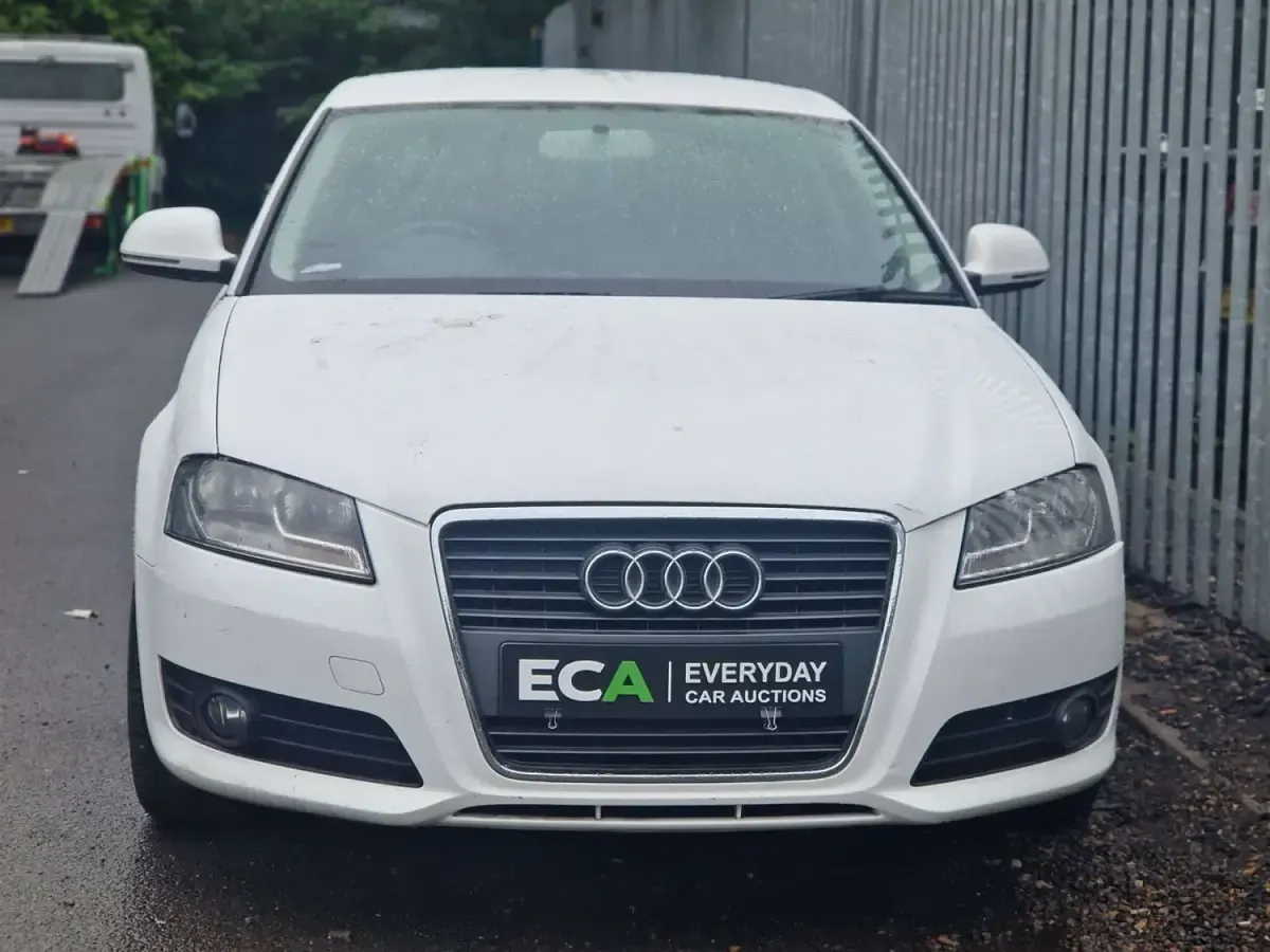 Usado Audi A3 102 HP (75 kW) 2009 Branco Citadino
