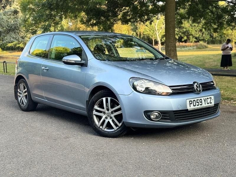 Blue Used 2009 VW Golf VI SE Hatchback | £2,000 (Fair price) - Image 1/4