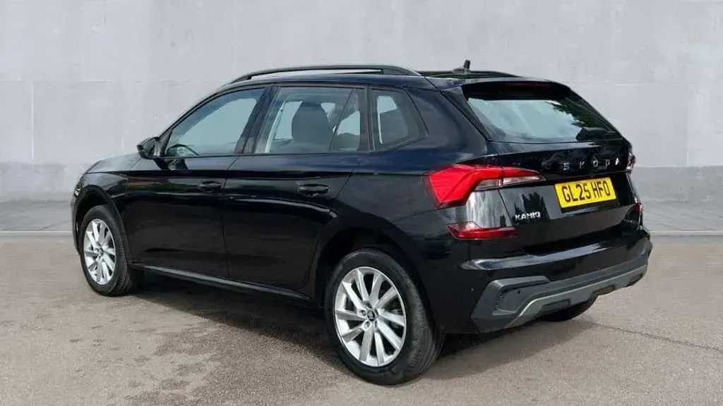 Used Skoda Kamiq SE 95 HP (69 kW) 2025 Business grey metallic SUV