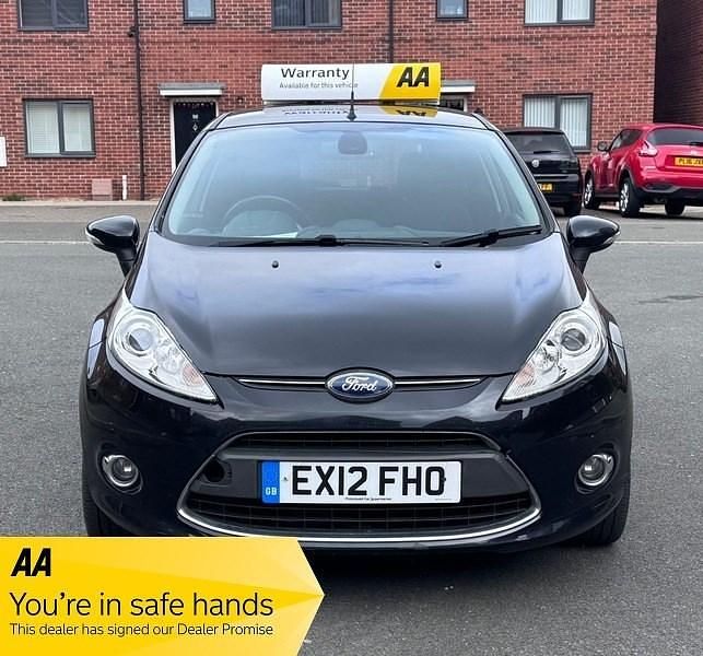 Used Ford Fiesta Titanium 70 HP (51 kW) 2012 Black Hatchback